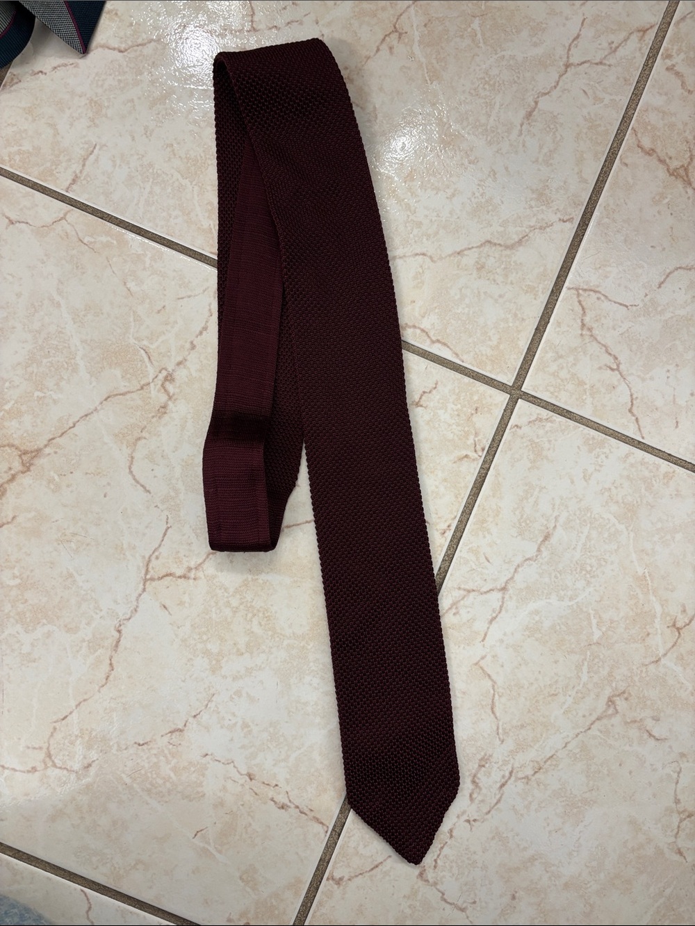 rag & bone Knit Tie in Deep Burgundy